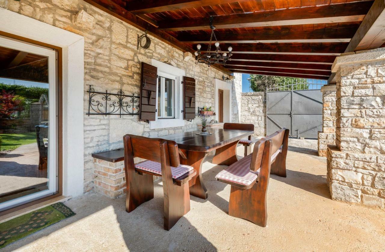 Holiday Home Ana Kanfanar Exterior foto