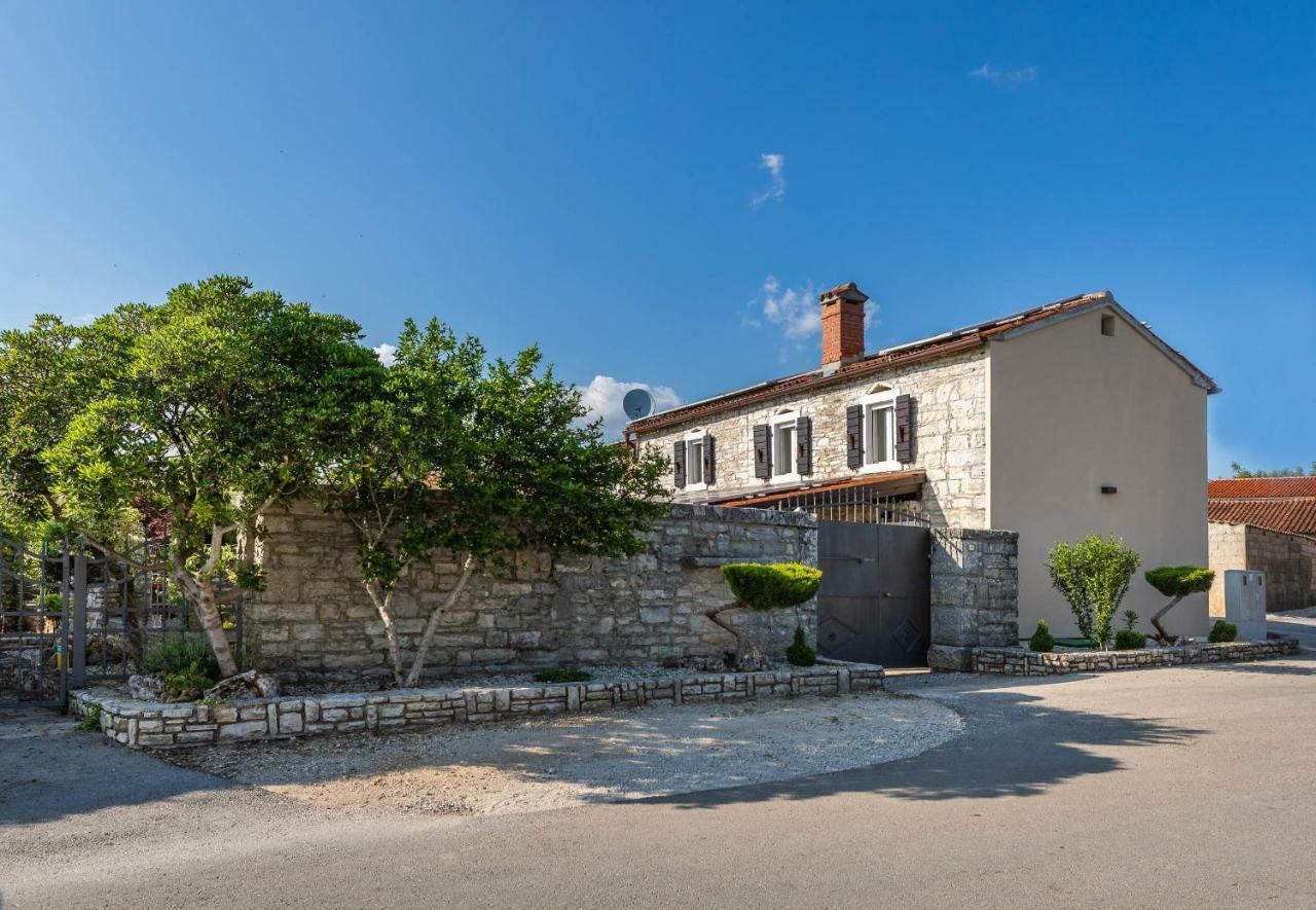 Holiday Home Ana Kanfanar Exterior foto